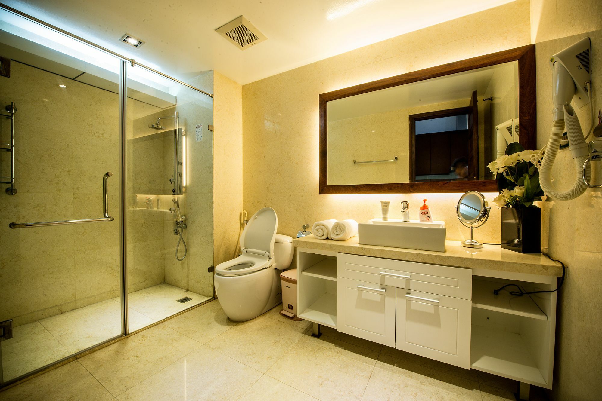 New Gate Apartment Hanoi Exterior photo